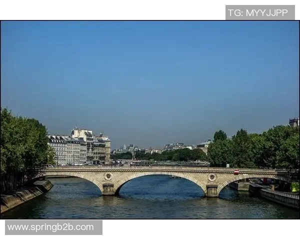 加莱诺的艺术世界探索与人文精神的深刻交融之旅