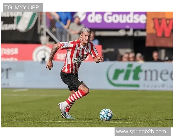 埃因霍温主场迎战奥斯积克期待精彩对决与球队表现分析