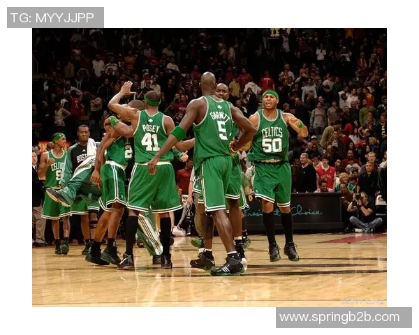 小牛对凯尔特人精彩对决图片回顾与分析